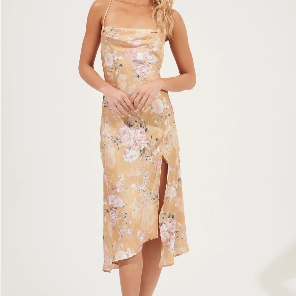 ASTR The Label Gaia Midi Dress in Mustard Floral - S